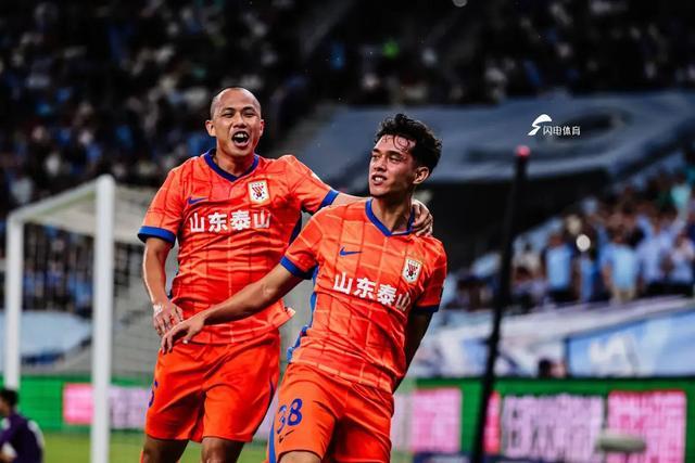 传禁区左路, 赛后谢文能